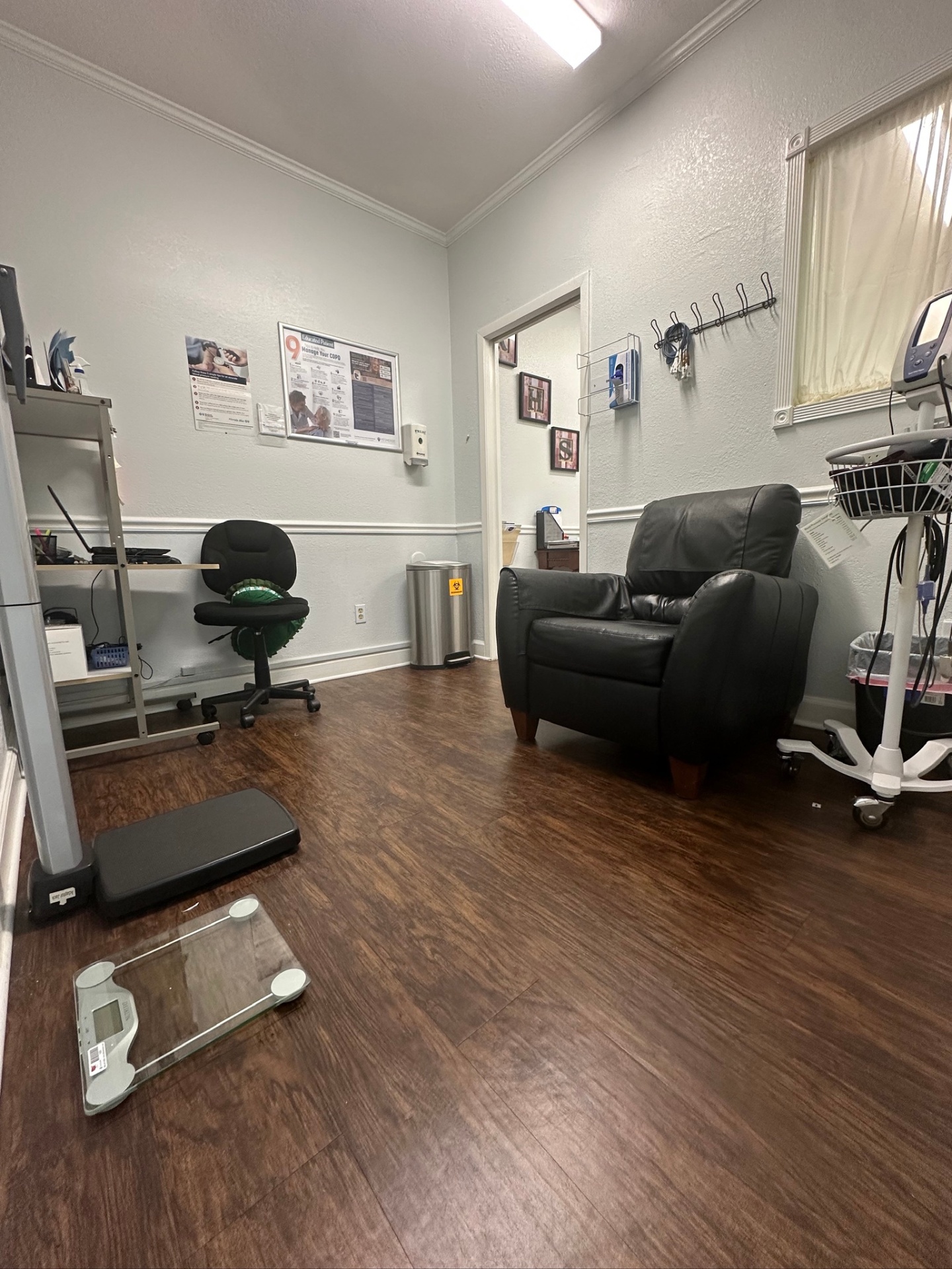 Vitals & screening area